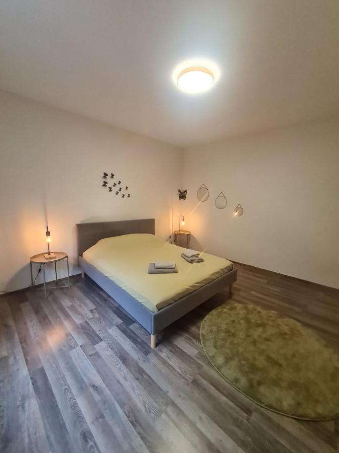 דינאן Appartement Luna מראה חיצוני תמונה